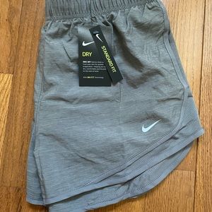 NWT Brand New NIKE Tempo shorts Large